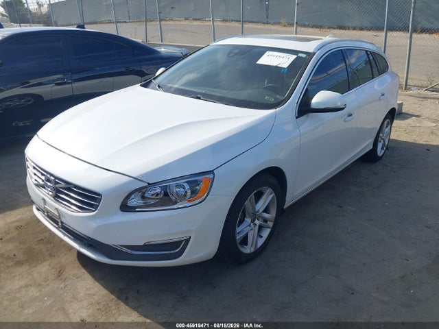 Volvo V60 T5 Premier 2015 YV140MEK3F1242684 Image 2