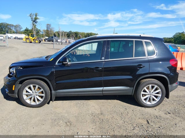 2017 Volkswagen Tiguan 2.0t Wolfsburg Edition მანქანა იყიდება აუქციონზე, vin: WVGSV7AX1HK002933, აუქციონის ნომერი: 45919536