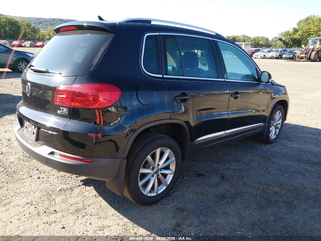 2017 Volkswagen Tiguan 2.0t Wolfsburg Edition მანქანა იყიდება აუქციონზე, vin: WVGSV7AX1HK002933, აუქციონის ნომერი: 45919536
