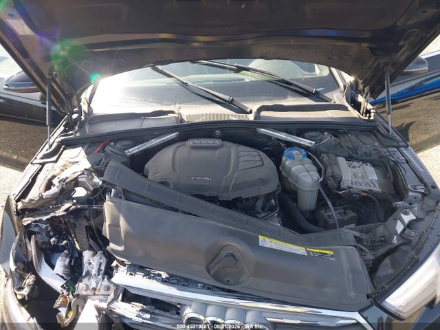 Продаж на аукціоні авто 2019 Audi A4 45 Premium, vin: WAUDNAF4XKA030684, номер лоту: 45919581