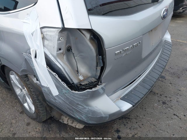 Subaru Forester 2.5i Limited 2016 JF2SJARC6GH473262 Image 6