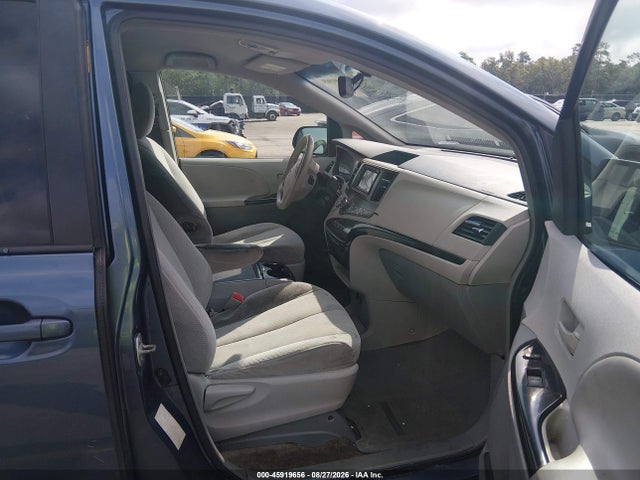 Aukcja sprzedaży 2013 Toyota Sienna Le V6 8 Passenger, vin: 5TDKK3DC9DS355888, numer aukcji: 45919656