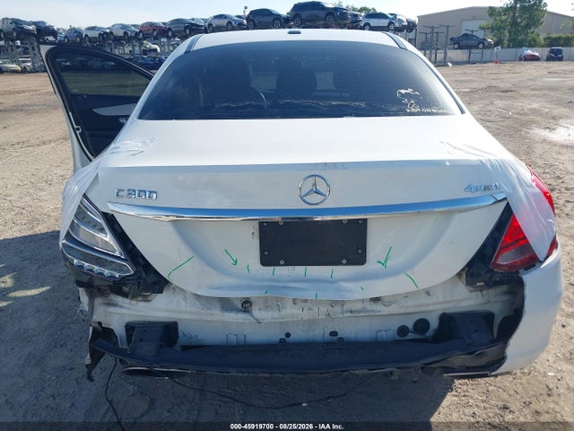 45919700 :رقم المزاد ، 55SWF4KB5GU166703 vin ، 2016 Mercedes-benz C 300 4matic مزاد بيع