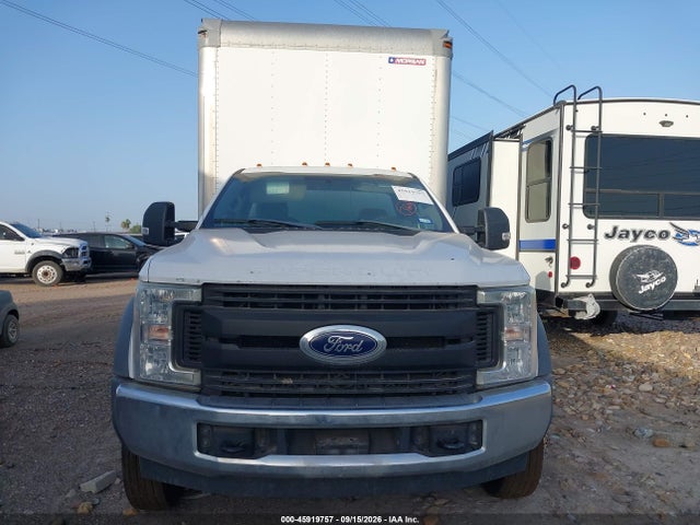 Ford F-550 Chassis Xl 2019 1FDUF5GT5KEF58540 Image 12