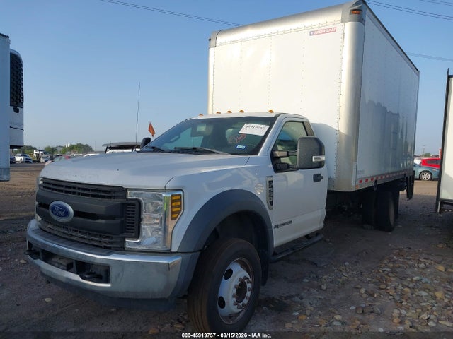 Ford F-550 Chassis Xl 2019 1FDUF5GT5KEF58540 Image 2