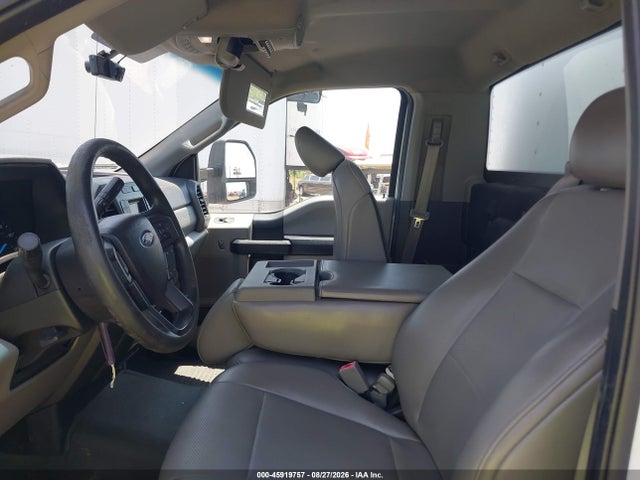 Ford F-550 Chassis Xl 2019 1FDUF5GT5KEF58540 Image 6