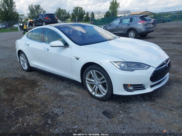45919775 :رقم المزاد ، 5YJSA1DP2DFP13475 vin ، 2013 Tesla Model S Performance مزاد بيع