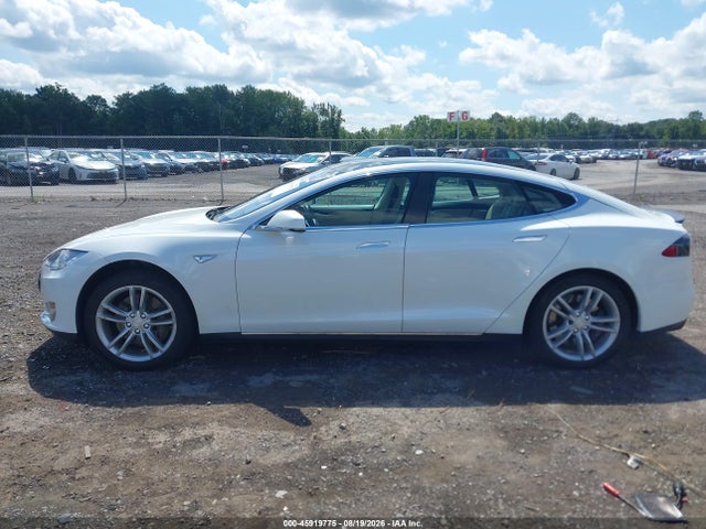 Продаж на аукціоні авто 2013 Tesla Model S Performance, vin: 5YJSA1DP2DFP13475, номер лоту: 45919775