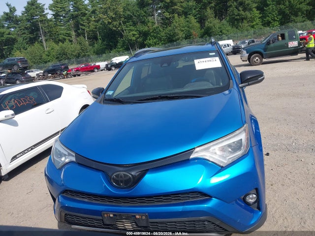 JTMJFREV6JJ734925 Toyota RAV4 SE