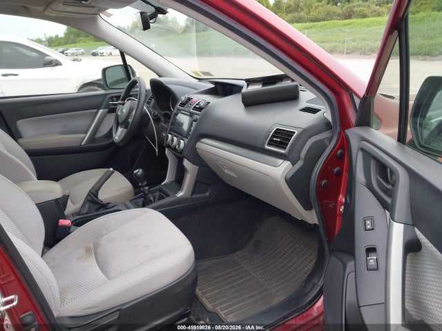 45919826 :رقم المزاد ، JF2SJAEC5JG521207 vin ، 2018 Subaru Forester 2.5i Premium مزاد بيع