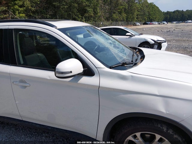Продажа на аукционе авто 2015 Mitsubishi Outlander Se, vin: JA4AD3A36FZ006726, номер лота: 45919836