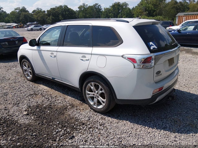 Продажа на аукционе авто 2015 Mitsubishi Outlander Se, vin: JA4AD3A36FZ006726, номер лота: 45919836