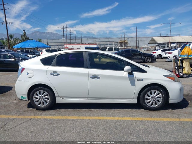 2014 Toyota Prius Plug-in მანქანა იყიდება აუქციონზე, vin: JTDKN3DP9E3056124, აუქციონის ნომერი: 45919872