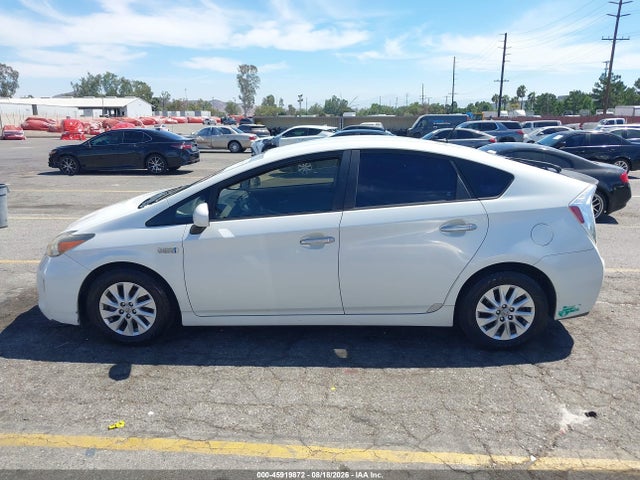 2014 Toyota Prius Plug-in მანქანა იყიდება აუქციონზე, vin: JTDKN3DP9E3056124, აუქციონის ნომერი: 45919872