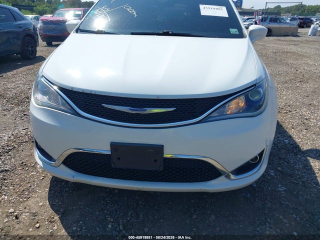 2020 Chrysler Pacifica Touring L მანქანა იყიდება აუქციონზე, vin: 2C4RC1BG8LR106401, აუქციონის ნომერი: 45919881