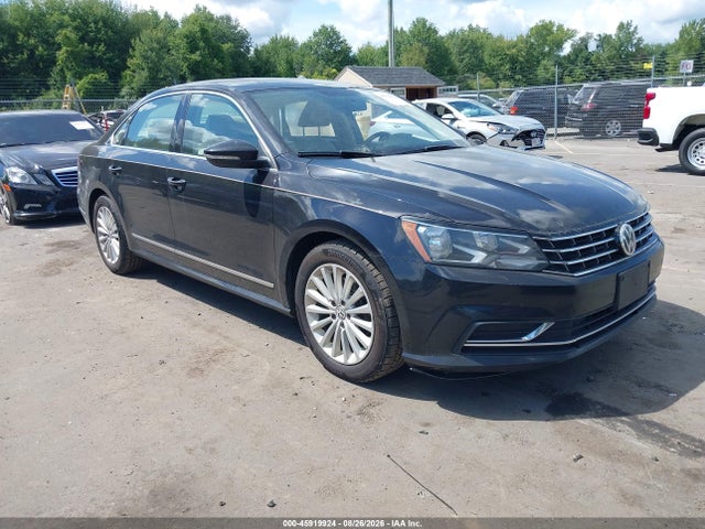 2017 Volkswagen Passat 1.8t Se მანქანა იყიდება აუქციონზე, vin: 1VWBT7A35HC017417, აუქციონის ნომერი: 45919924