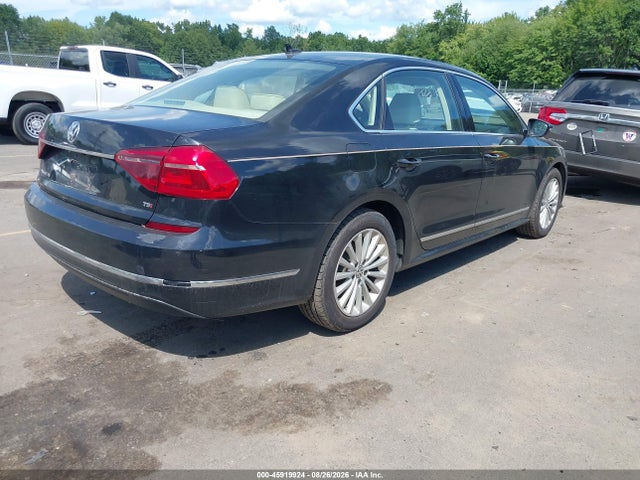 2017 Volkswagen Passat 1.8t Se მანქანა იყიდება აუქციონზე, vin: 1VWBT7A35HC017417, აუქციონის ნომერი: 45919924
