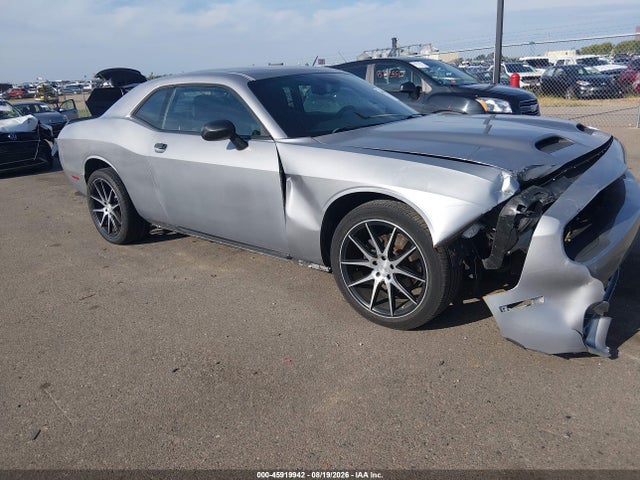 2017 Dodge Challenger Sxt მანქანა იყიდება აუქციონზე, vin: 2C3CDZAG5HH594274, აუქციონის ნომერი: 45919942