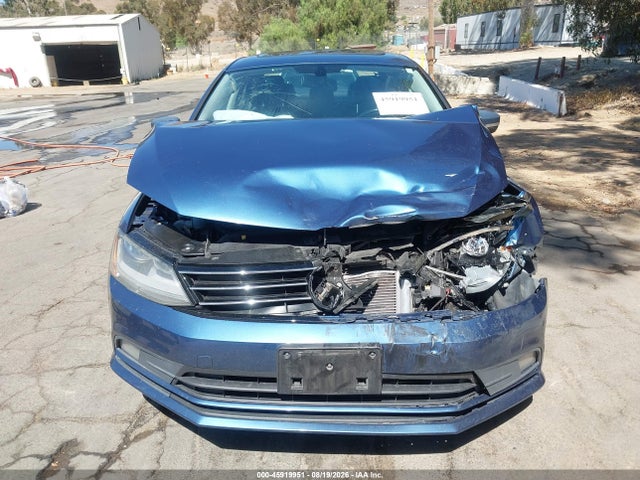 2017 Volkswagen Jetta 1.8t Sel მანქანა იყიდება აუქციონზე, vin: 3VWL17AJ9HM215683, აუქციონის ნომერი: 45919951