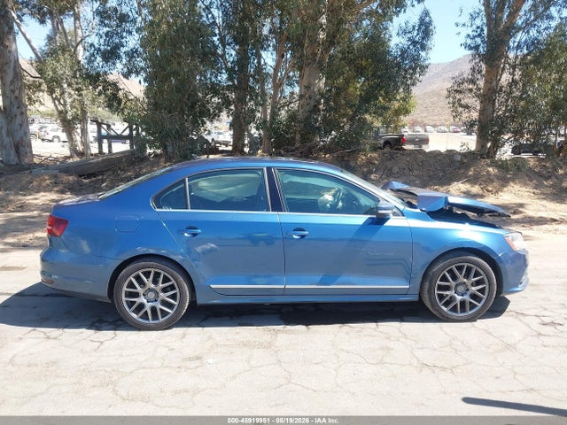 2017 Volkswagen Jetta 1.8t Sel მანქანა იყიდება აუქციონზე, vin: 3VWL17AJ9HM215683, აუქციონის ნომერი: 45919951