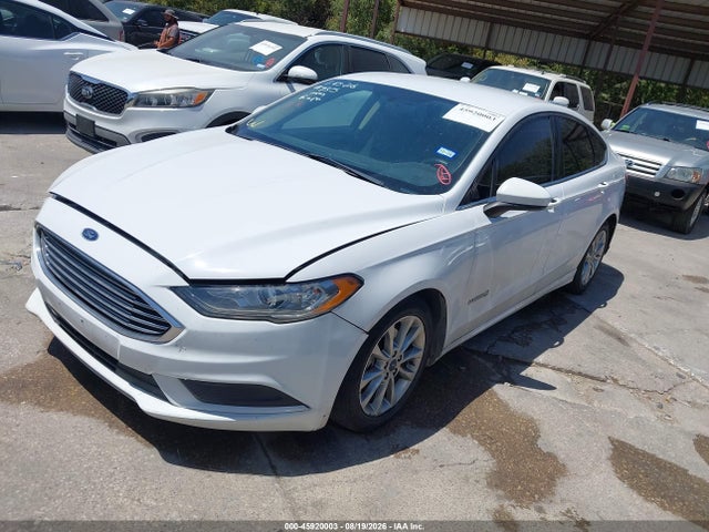 Auction sale of the 2017 Ford Fusion Hybrid Se, vin: 3FA6P0LU0HR386117, lot number: 45920003
