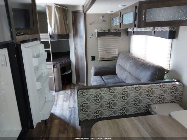 Продажа на аукционе авто 2017 Forest River Palomino Puma 28fqdb Travel Trailer, vin: 4X4TPUD21HP066808, номер лота: 45920013