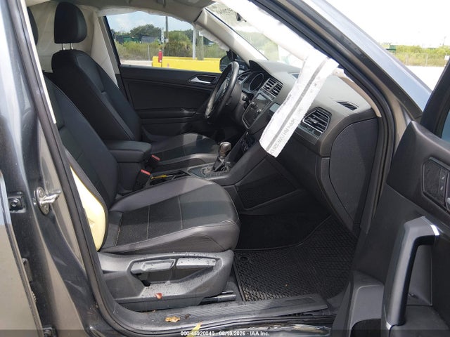 Продажа на аукционе авто 2018 Volkswagen Tiguan 2.0t Se/2.0t Sel, vin: 3VV3B7AXXJM026875, номер лота: 45920040
