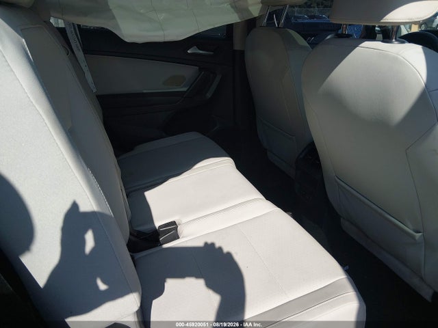 45920051 :رقم المزاد ، 3VV3B7AX8KM053994 vin ، 2019 Volkswagen Tiguan 2.0t Se/2.0t Sel/2.0t Sel R-line/2.0t Sel R-line Black مزاد بيع