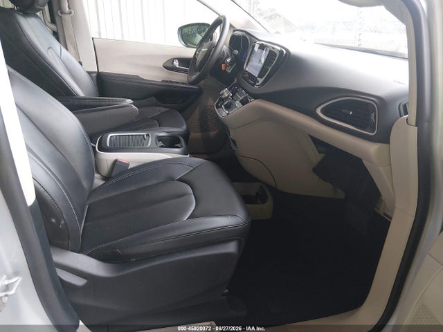 Продаж на аукціоні авто 2024 Chrysler Pacifica Touring L, vin: 2C4RC1BG1RR133061, номер лоту: 45920072