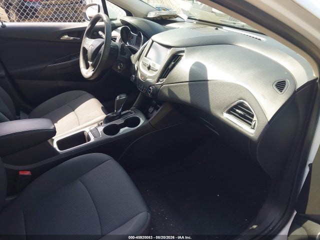 45920083 :رقم المزاد ، 3G1BE6SM1JS654781 vin ، 2018 Chevrolet Cruze Lt Auto مزاد بيع