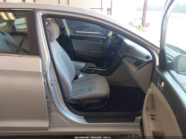Продажа на аукционе авто 2016 Hyundai Sonata, vin: 5NPE24AFXGH398650, номер лота: 45920186