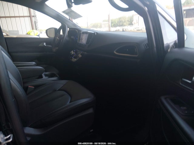 Продаж на аукціоні авто 2025 Chrysler Pacifica Select, vin: 2C4RC1BG5SR614842, номер лоту: 45920189