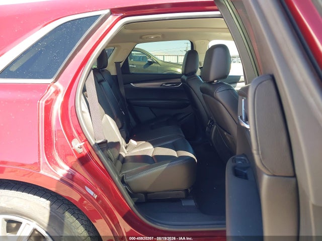 45920207 :رقم المزاد ، 1GYKNBRS8HZ128286 vin ، 2017 Cadillac Xt5 Luxury مزاد بيع