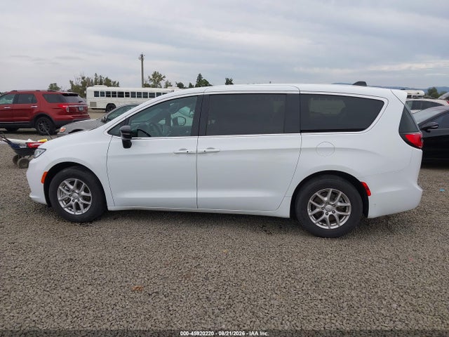 Продажа на аукционе авто 2025 Chrysler Pacifica Select, vin: 2C4RC1BG2SR612207, номер лота: 45920220