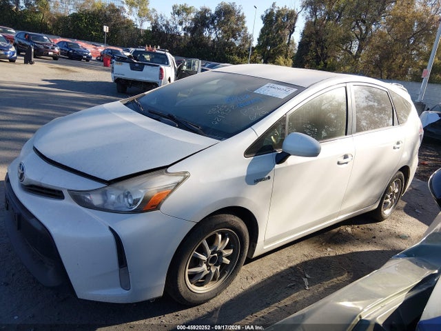 Toyota PRIUS V 2015 JTDZN3EU3FJ021952 Image 15