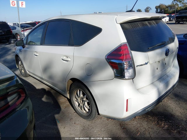 Toyota PRIUS V 2015 JTDZN3EU3FJ021952 Image 3