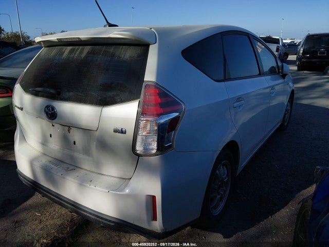 Toyota PRIUS V 2015 JTDZN3EU3FJ021952 Image 4