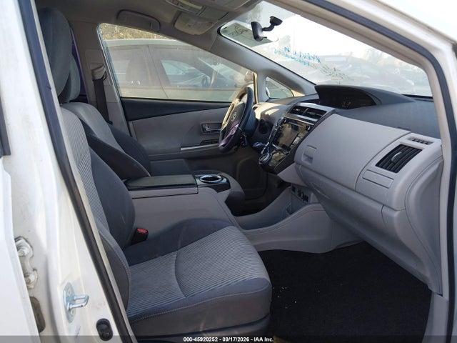 Toyota PRIUS V 2015 JTDZN3EU3FJ021952 Image 5