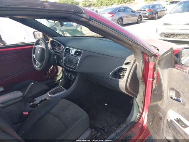 45920305 :رقم المزاد ، 1C3BC2EG3BN537649 vin ، 2011 Chrysler 200 Touring مزاد بيع