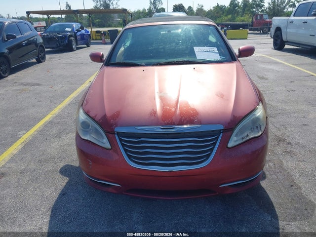 45920305 :رقم المزاد ، 1C3BC2EG3BN537649 vin ، 2011 Chrysler 200 Touring مزاد بيع