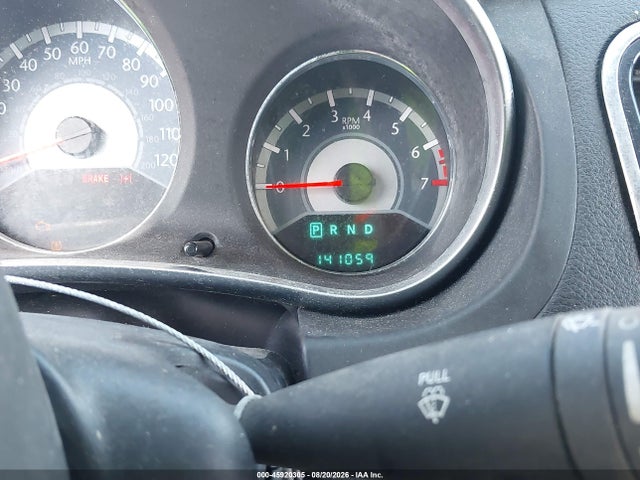 45920305 :رقم المزاد ، 1C3BC2EG3BN537649 vin ، 2011 Chrysler 200 Touring مزاد بيع