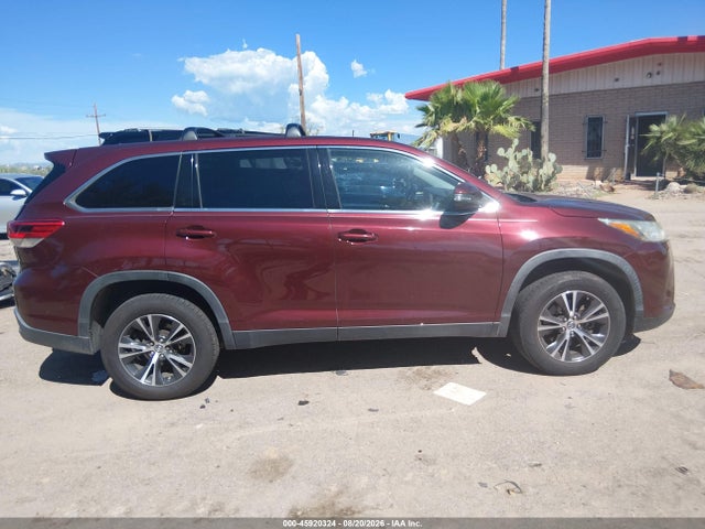 Toyota Highlander Le 2019 5TDZZRFH6KS330529 Image 13