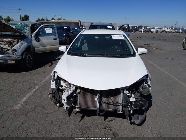 2T1BURHE5JC022472 Toyota COROLLA LE