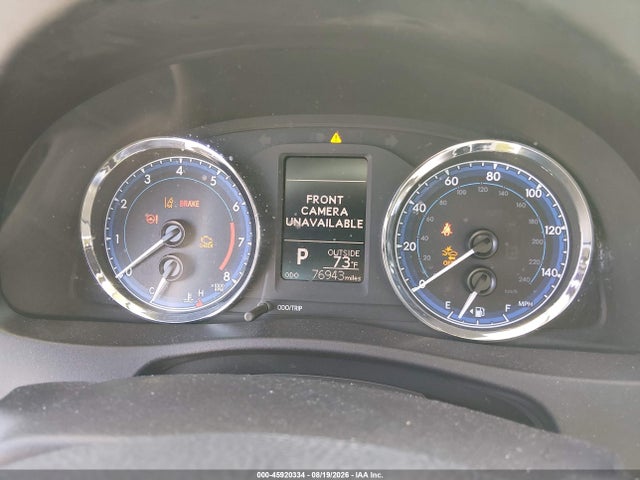 2T1BURHE5JC022472 Toyota COROLLA LE