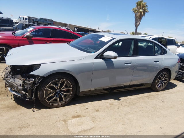 2024 Bmw I5 Edrive40 მანქანა იყიდება აუქციონზე, vin: WBY33FK03RCS00417, აუქციონის ნომერი: 45920345