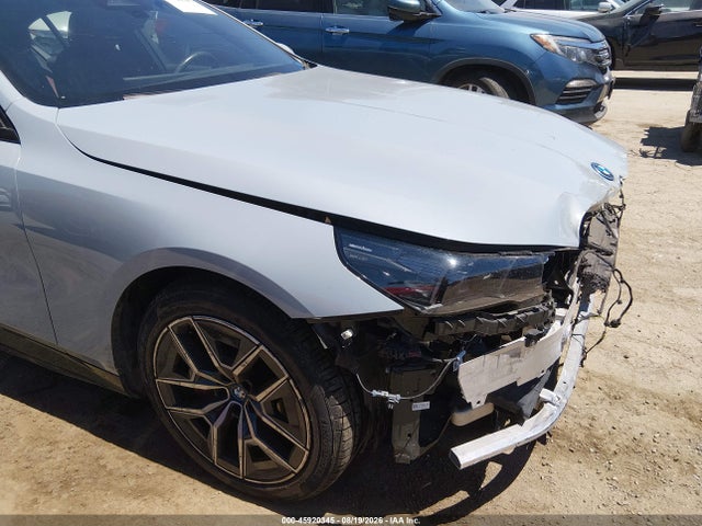 2024 Bmw I5 Edrive40 მანქანა იყიდება აუქციონზე, vin: WBY33FK03RCS00417, აუქციონის ნომერი: 45920345
