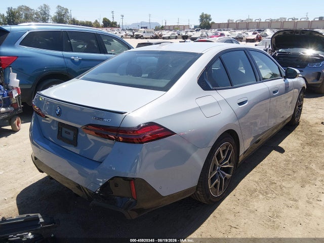 2024 Bmw I5 Edrive40 მანქანა იყიდება აუქციონზე, vin: WBY33FK03RCS00417, აუქციონის ნომერი: 45920345