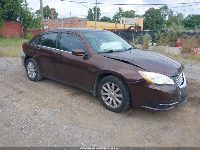 Aukcja sprzedaży 2013 Chrysler 200 Touring, vin: 1C3CCBBB6DN615132, numer aukcji: 45920348