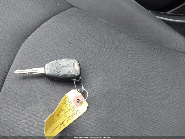 Продажа на аукционе авто 2013 Chrysler 200 Touring, vin: 1C3CCBBB6DN615132, номер лота: 45920348