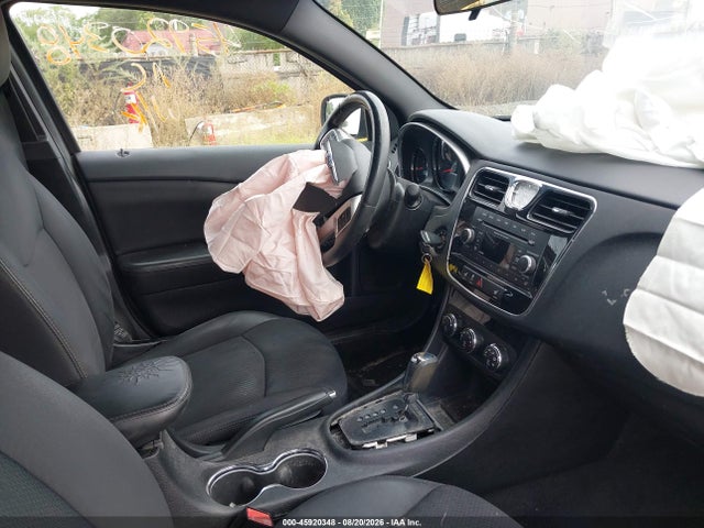 Продажа на аукционе авто 2013 Chrysler 200 Touring, vin: 1C3CCBBB6DN615132, номер лота: 45920348